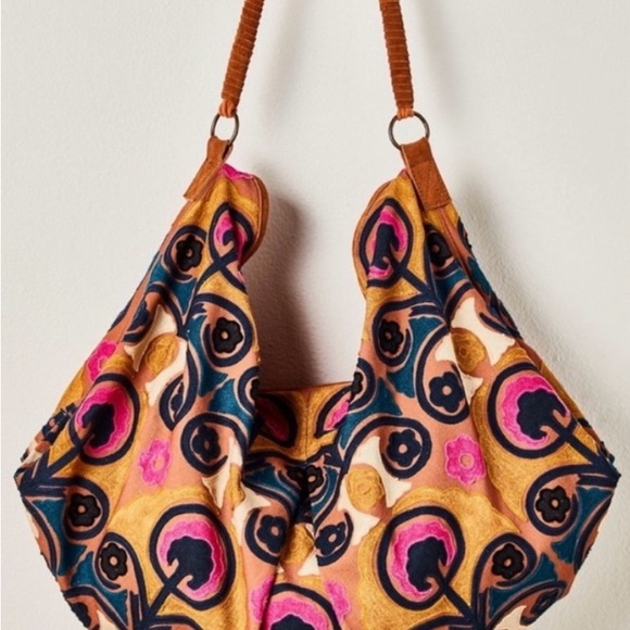NWT FREE PEOPLE Hypnotized
Slouchy Tote - Picture 4 of 7
